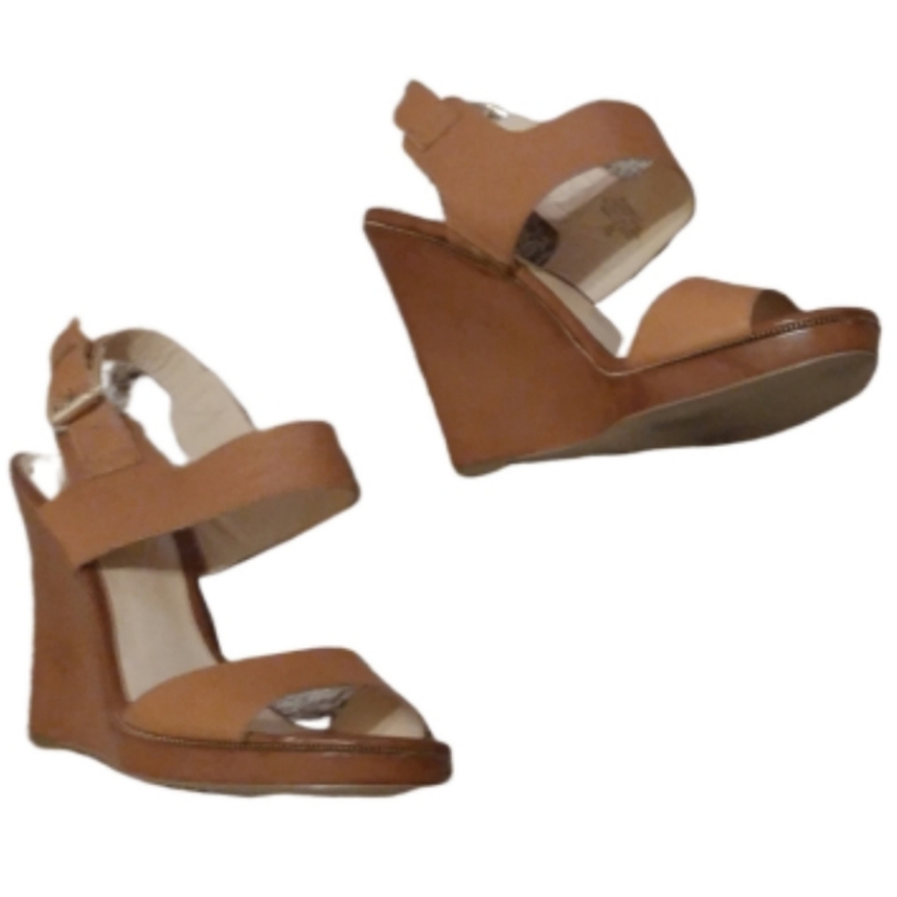 GUESS WEDGE tan sandals